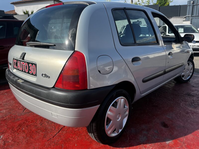 RENAULT CLIO II 2000