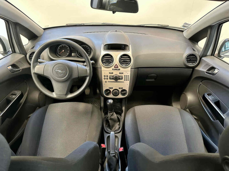 OPEL CORSA D 2010