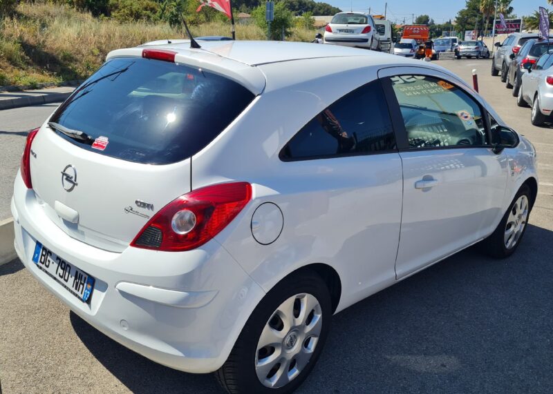 OPEL CORSA 2011