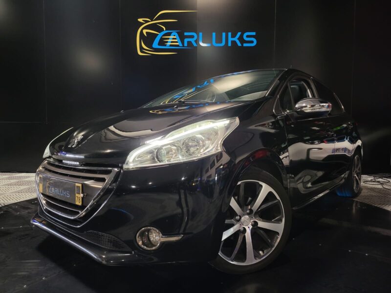 PEUGEOT 208 1.6 e-HDi 92cv Féline 5p // TOIT PANORAMIQUE/RADAR-AR/GPS/BLUETOOTH