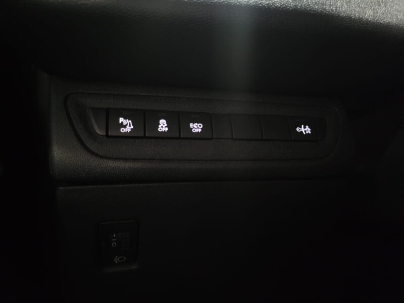 PEUGEOT 208 1.6 e-HDi 92cv Féline 5p // TOIT PANORAMIQUE/RADAR-AR/GPS/BLUETOOTH