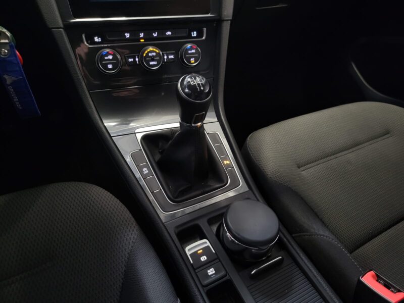 VOLKSWAGEN GOLF 7 VII 1.6 TDI 115CH CONFORTLINE / VIRTUAL COCKPIT + APPLE CARPLAY + REGULATEUR ADAPT