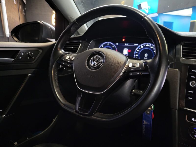 VOLKSWAGEN GOLF 7 VII 1.6 TDI 115CH CONFORTLINE / VIRTUAL COCKPIT + APPLE CARPLAY + REGULATEUR ADAPT