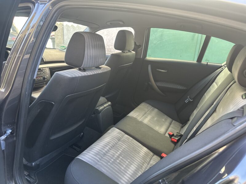 BMW  SERIE1  118 D   PACK AERO PAYEZ EN 4X !