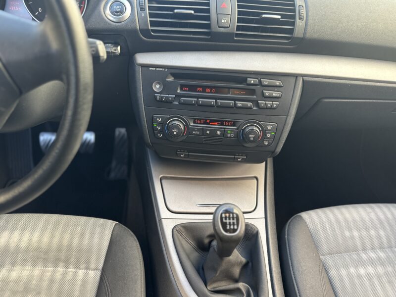 BMW  SERIE1  118 D   PACK AERO PAYEZ EN 4X !