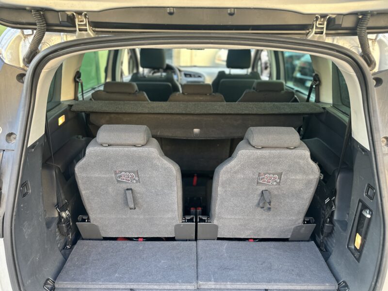 PEUGEOT 5008 1.6 HDI 112 7 PLACES PAYEZ EN 4 