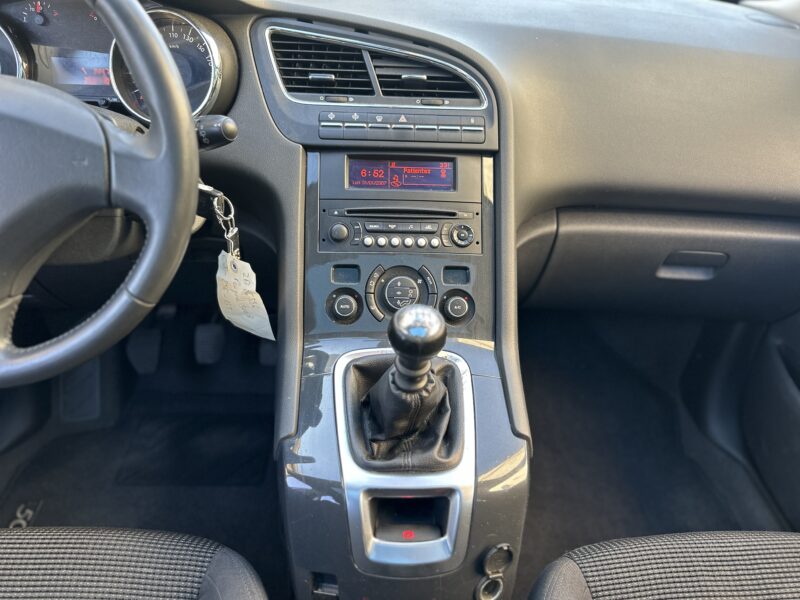 PEUGEOT 5008 1.6 HDI 112 7 PLACES PAYEZ EN 4 