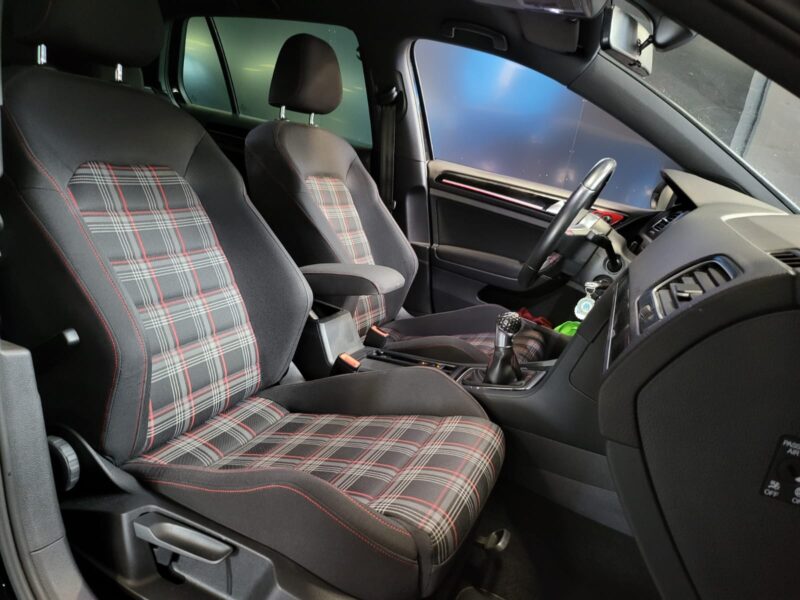 VOLKSWAGEN GOLF 7 2.0 GTI 220 cv Bvm 6