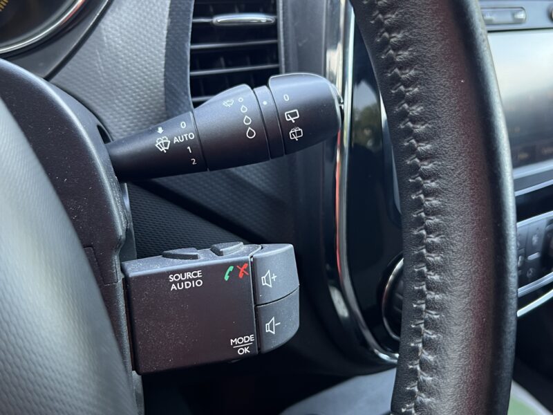 RENAULT CAPTUR INTENS 1.2 TCE 120 Cv BOITE AUTOMATIQUE / GPS CRIT AIR 1 - Garantie1an