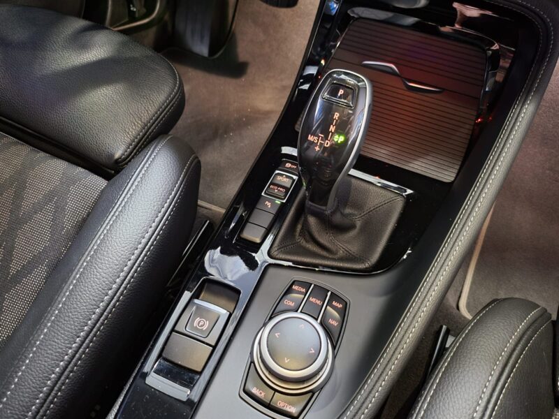 BMW X1 sDrive 18i 140CH XLINE / TO + CAMERA + FULL LED + SIEGE ELEC A MEMOIRE ET CHAUFFANT