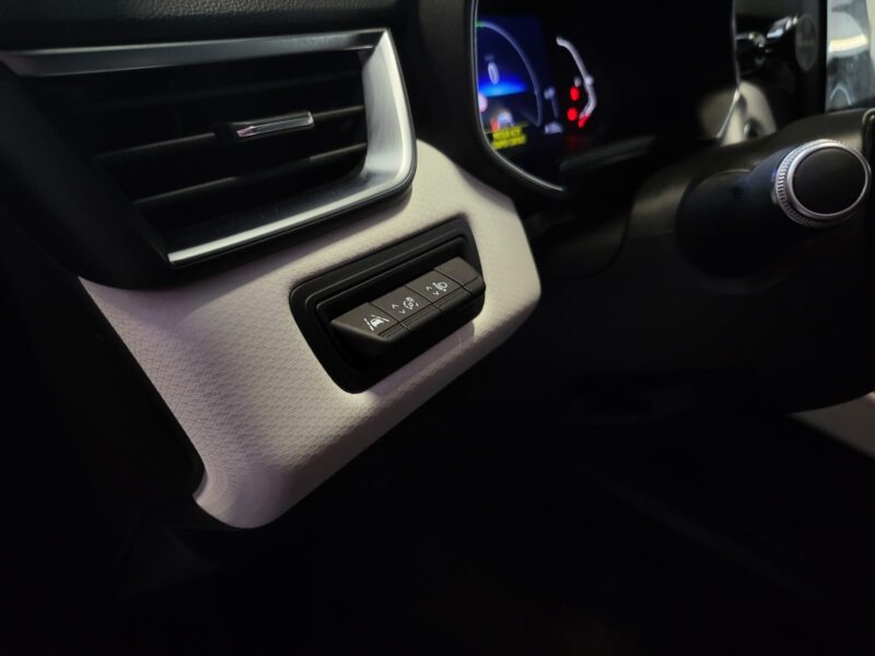 RENAULT CLIO 5 V 1.6 E-TECH 140cv INTENS SUIVI RENAULT CARPLAY / CAM 360