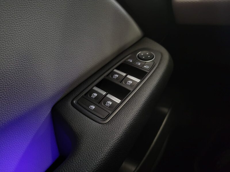 RENAULT CLIO 5 V 1.6 E-TECH 140cv INTENS SUIVI RENAULT CARPLAY / CAM 360