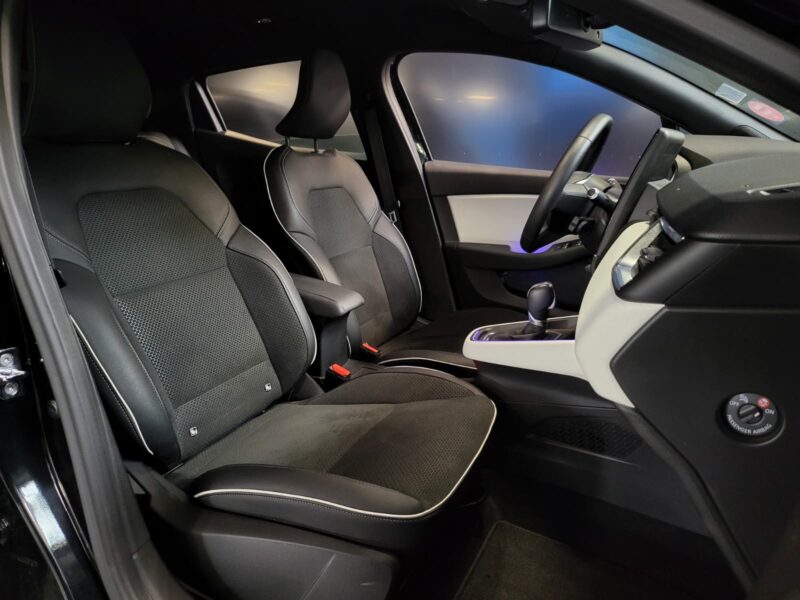 RENAULT CLIO 5 V 1.6 E-TECH 140cv INTENS SUIVI RENAULT CARPLAY / CAM 360