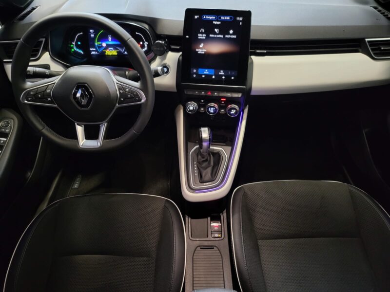 RENAULT CLIO 5 V 1.6 E-TECH 140cv INTENS SUIVI RENAULT CARPLAY / CAM 360