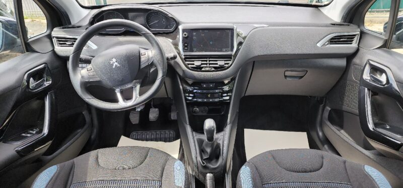 PEUGEOT 208 1.6 E-HDI 92 ALLURE