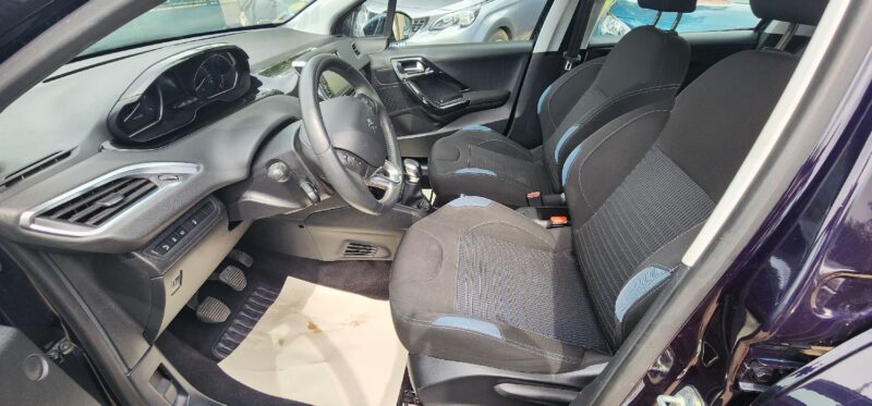 PEUGEOT 208 1.6 E-HDI 92 ALLURE