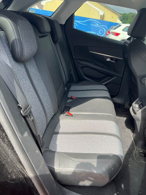 PEUGEOTa 3008 SUV  thp 1199cm3 131cv