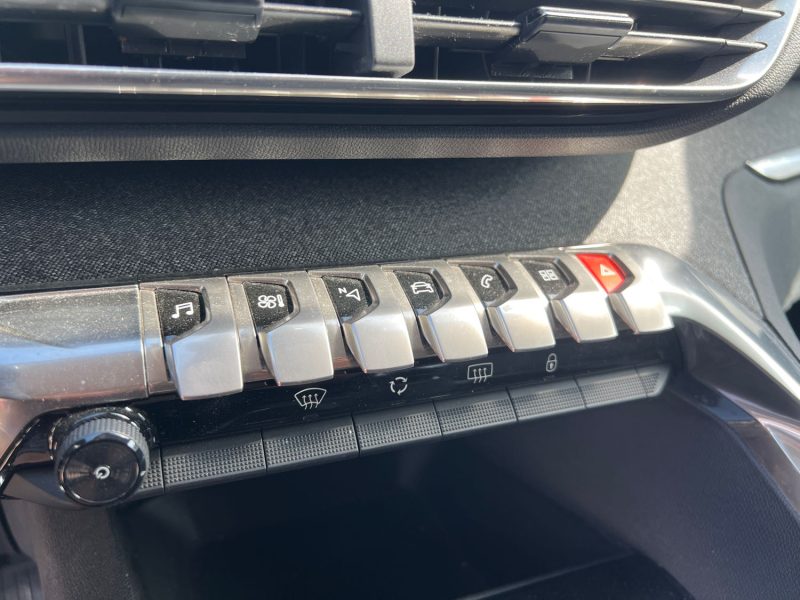 PEUGEOTa 3008 SUV  thp 1199cm3 131cv