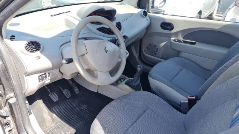 RENAULT TWINGO II 2007