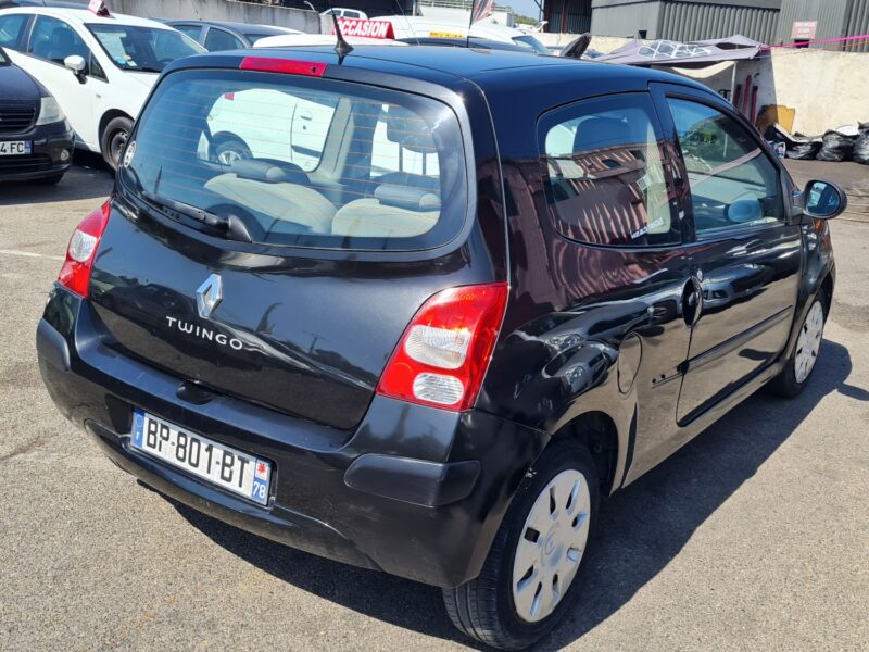 RENAULT TWINGO II 2007