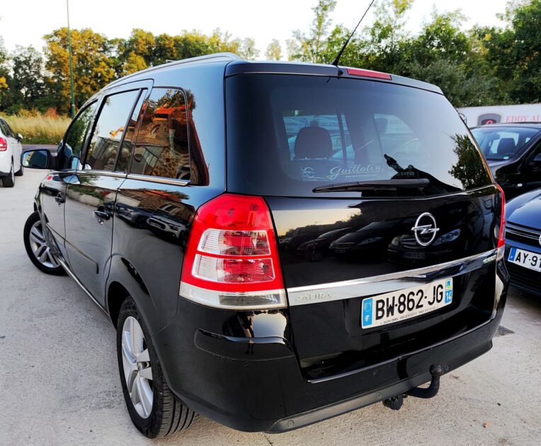 OPEL ZAFIRA 2011
