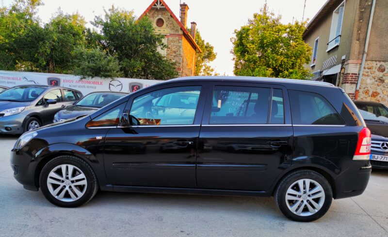 OPEL ZAFIRA 2011