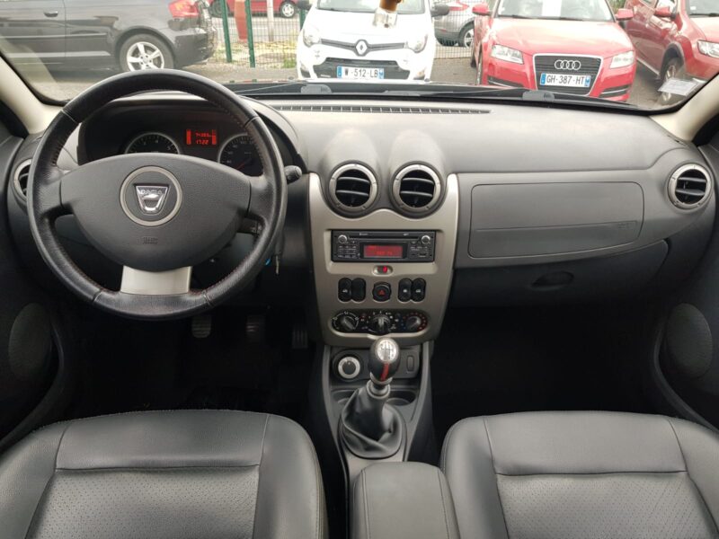 DACIA DUSTER 4X4 1.6i 105CV LAUREATE