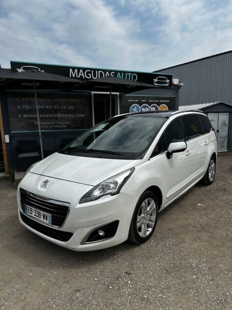 PEUGEOT 5008 2016