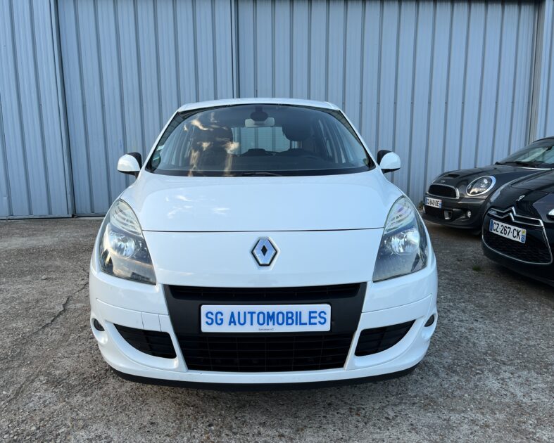 RENAULT SCÉNIC III 2010