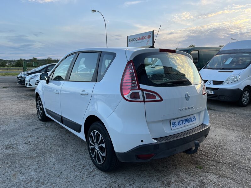 RENAULT SCÉNIC III 2010