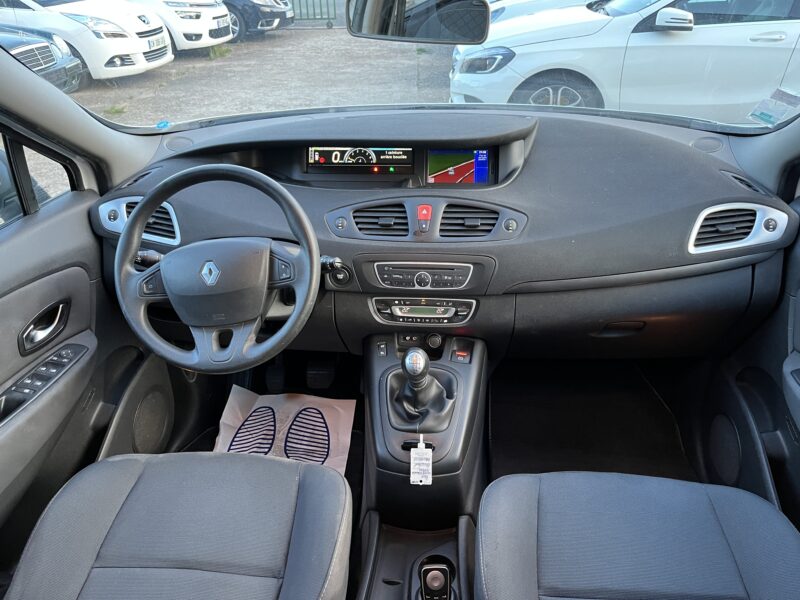 RENAULT SCÉNIC III 2010