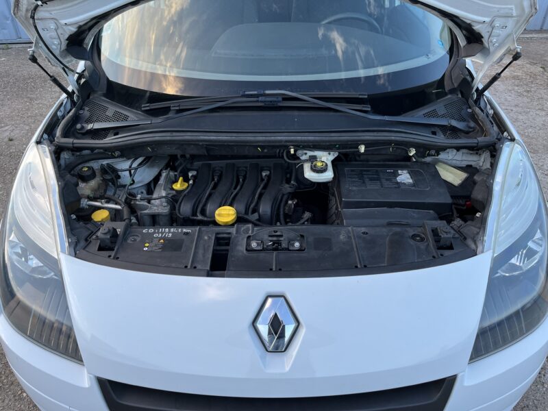 RENAULT SCÉNIC III 2010