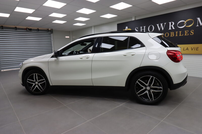 MERCEDES-BENZ   CLASSE GLA 2014