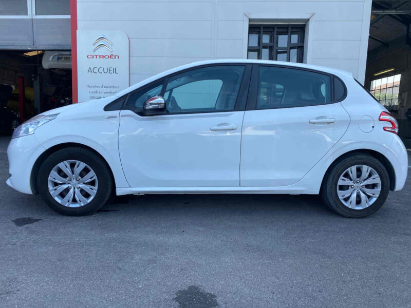 PEUGEOT 208 I 1.2 VTI 82 Urban Soul