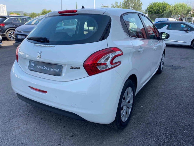 PEUGEOT 208 I 1.2 VTI 82 Urban Soul