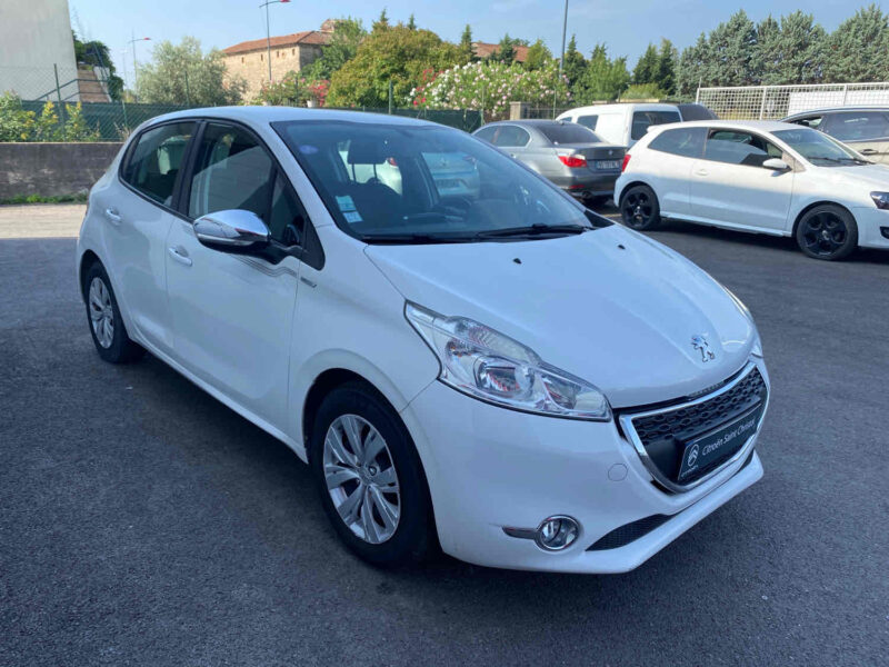 PEUGEOT 208 I 1.2 VTI 82 Urban Soul