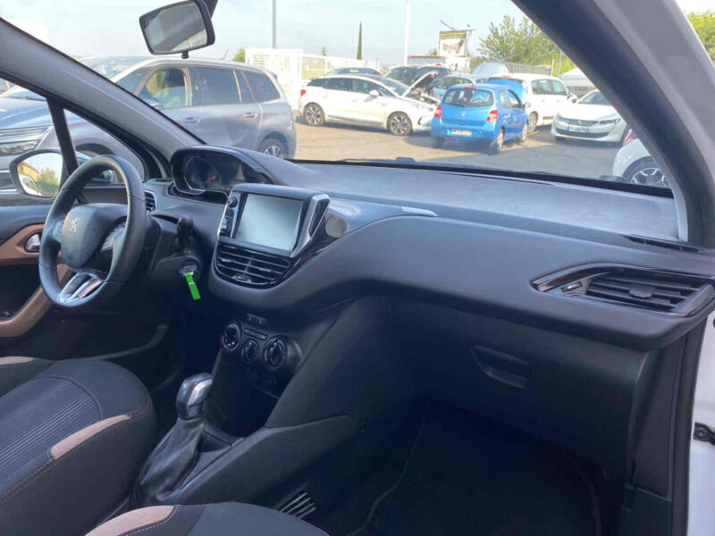 PEUGEOT 208 I 1.2 VTI 82 Urban Soul