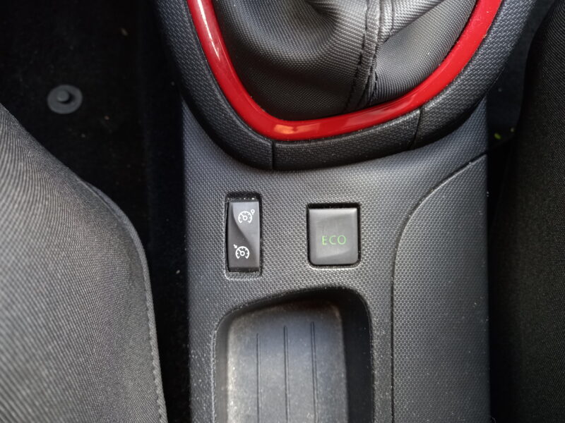 RENAULT CLIO IV Grandtour 2014