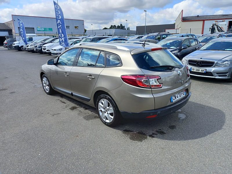 RENAULT MEGANE III Grandtour 2012