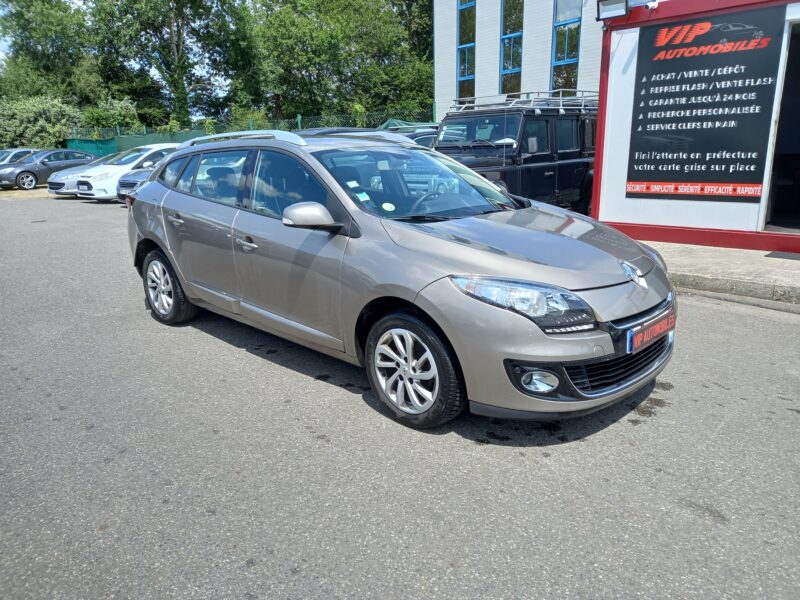 RENAULT MEGANE III Grandtour 2012