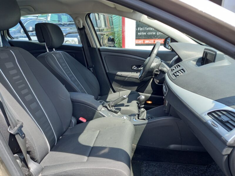 RENAULT MEGANE III Grandtour 2012