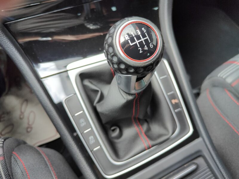 VOLKSWAGEN GOLF VII 2.0 GTI BVM 245cv PERFORMANCE // PAS DE MALUS