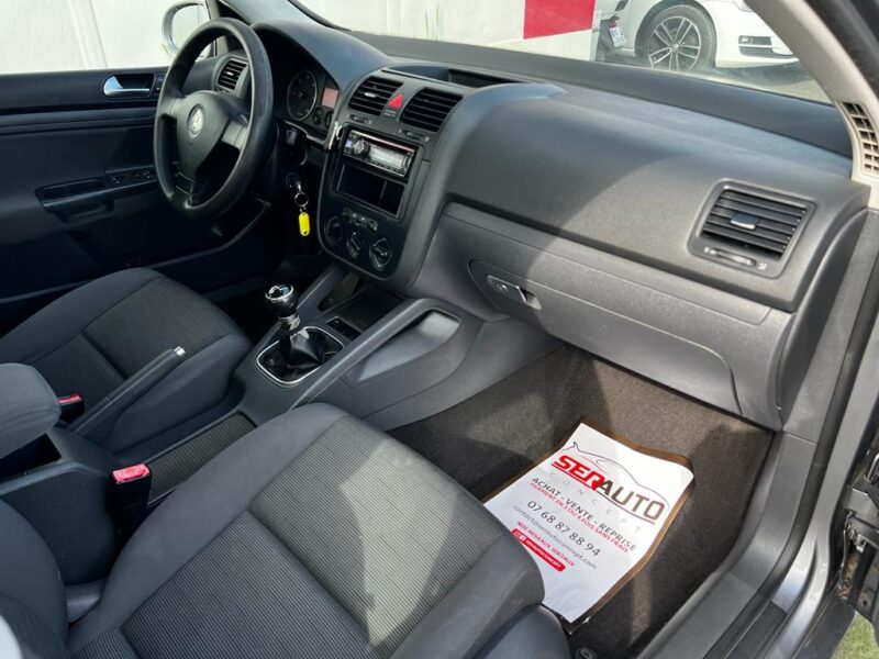 VOLKSWAGEN GOLF V 2005