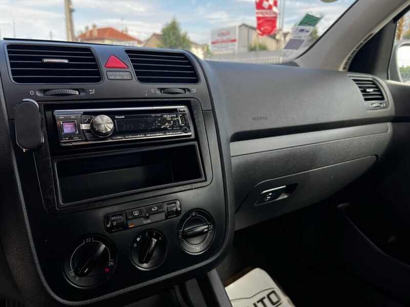 VOLKSWAGEN GOLF V 2005