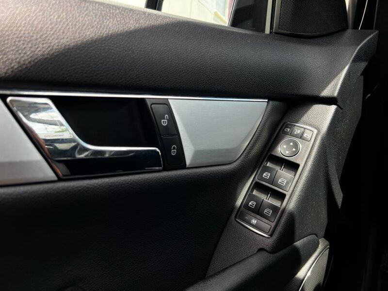 MERCEDES CLASSE C 2010
