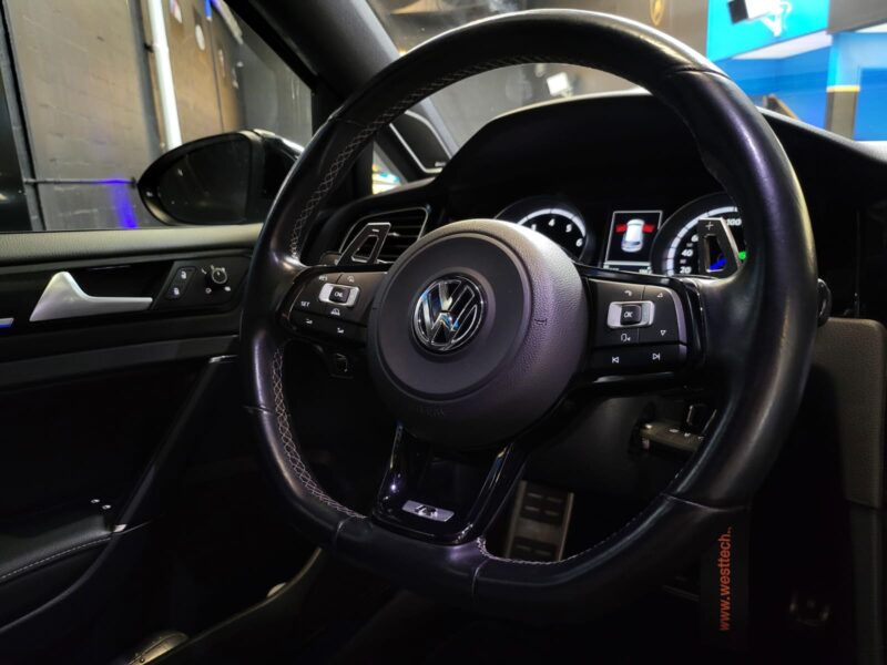 VOLKSWAGEN GOLF VII 2.0 TSI 300 7R 4MOTION DSG CAMERA / TOIT OUVRANT / LUMIERE D\'AMBIANCE