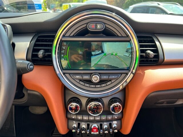 Mini F57 LCI Cabriolet Cooper S 192 ch BVA7 Finition Exquisite