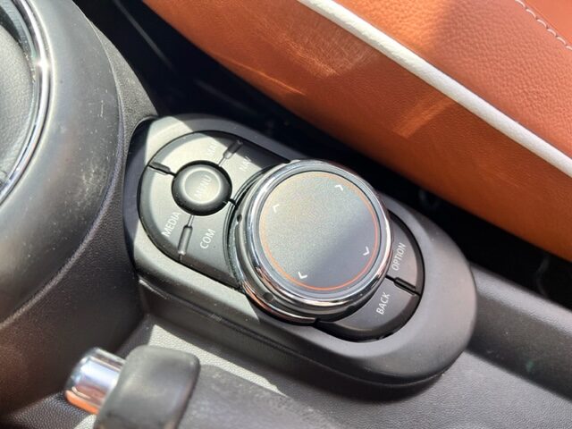 Mini F57 LCI Cabriolet Cooper S 192 ch BVA7 Finition Exquisite