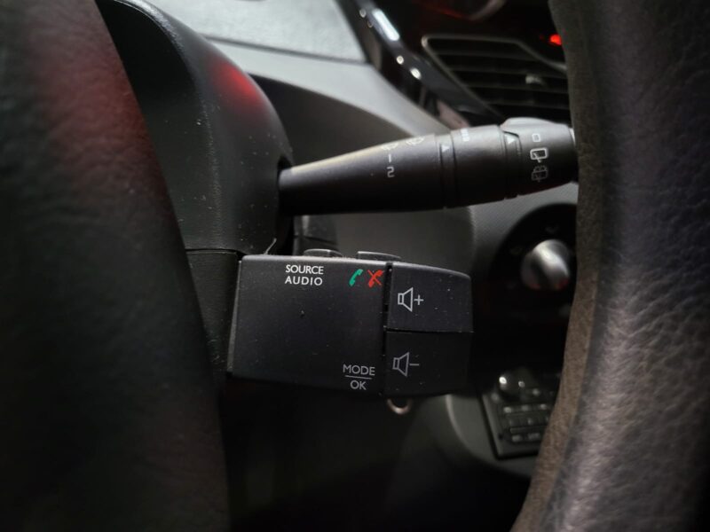 1.2 75cv LIMITED / CLIMATISATION / BLUETOOTH