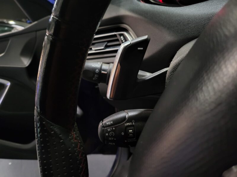 PEUGEOT 308 GT 2.0 BlueHDi 180cv Boîte Auto 5p // CAMERA/GPS/BLUETOOTH